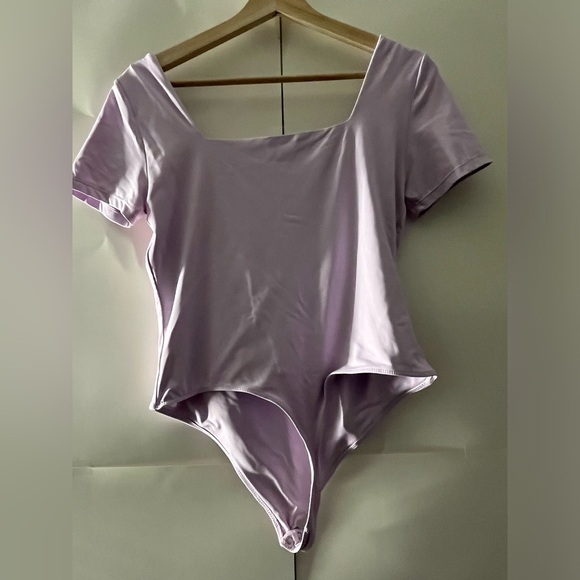 Women’s lavender t-shirt bodysuit - Picture 2 of 4